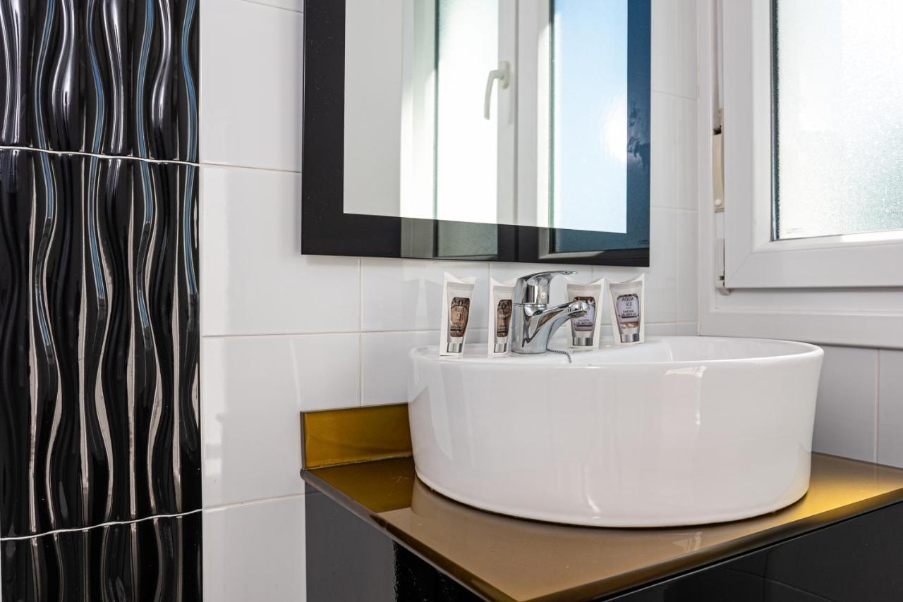 Apartamentos Turisticos La Boutique Del Mar Conil De La Frontera Dış mekan fotoğraf
